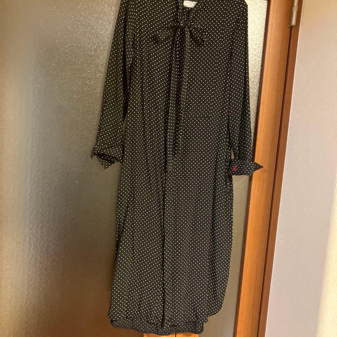 美品　MADISONBLUE ボウタイ ロングワンピース レッドロゴ刺繍