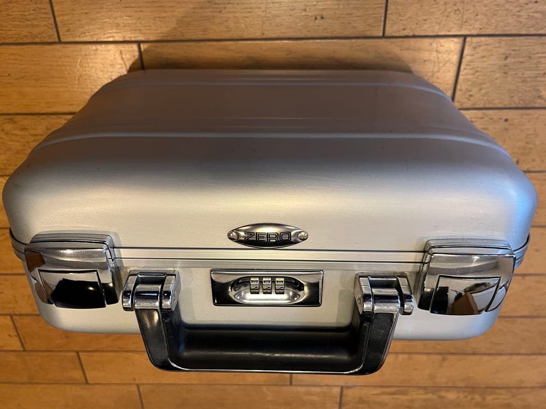 【ゼロハリバートン】 美品・ミニアタッシュケース