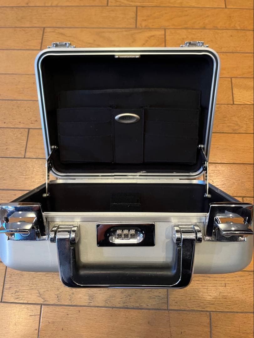 【ゼロハリバートン】 美品・ミニアタッシュケース