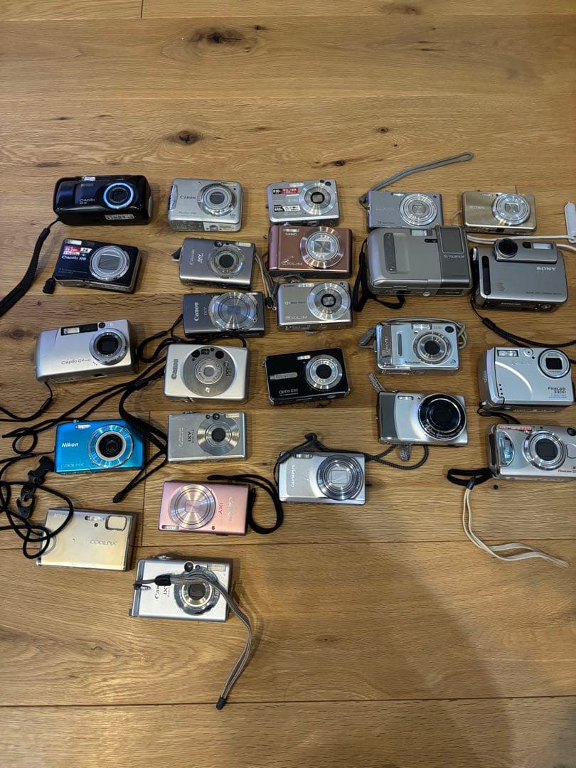 デジタルカメラ　25台　 ジャンク品　まとめ売り
