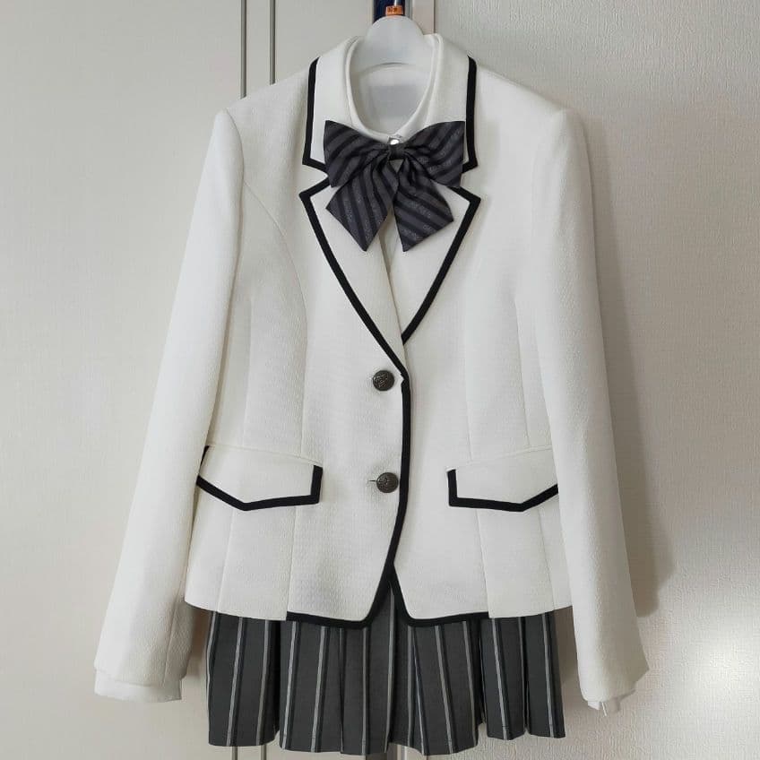 【美品】キャサリンコテージ　卒服　卒業式　160　セレモニー　フォーマルスーツ白