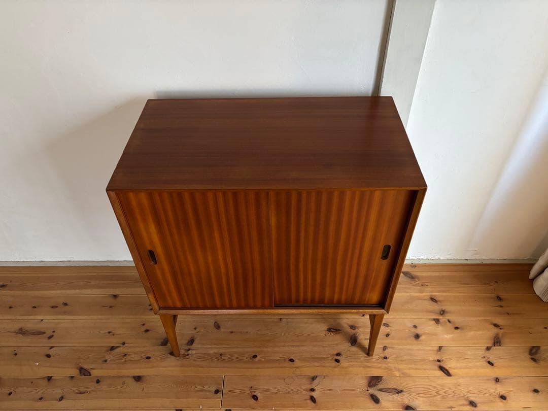 北欧ヴィンテージ　チーク　イギリス　キャビネット