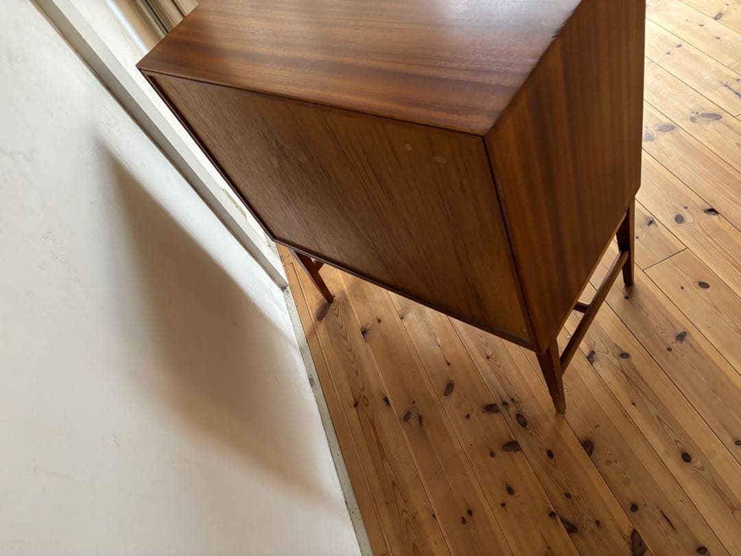 北欧ヴィンテージ　チーク　イギリス　キャビネット