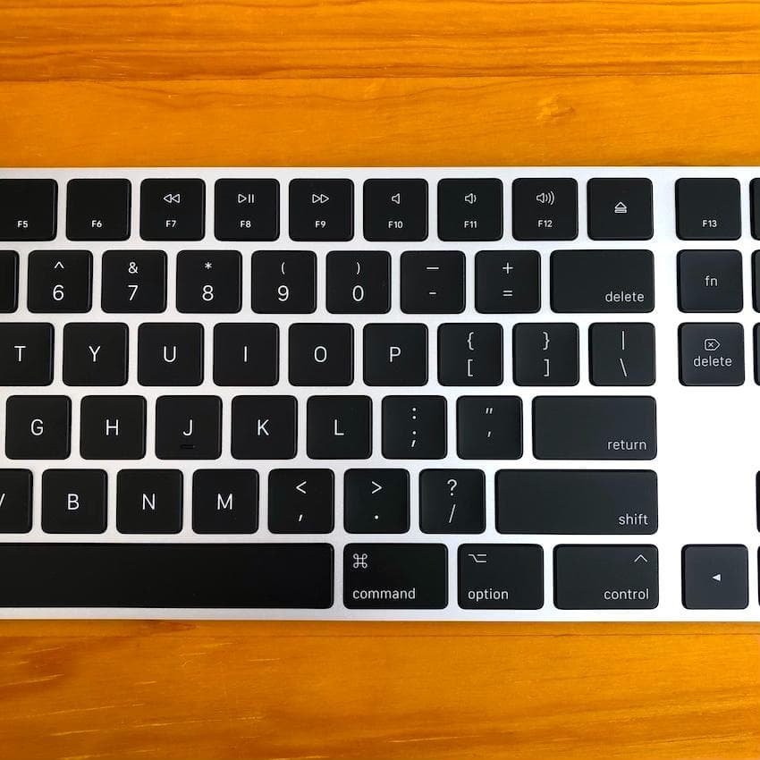 優良品｜Mac Pro モデル｜BLACK｜Magic Keyboard｜純正