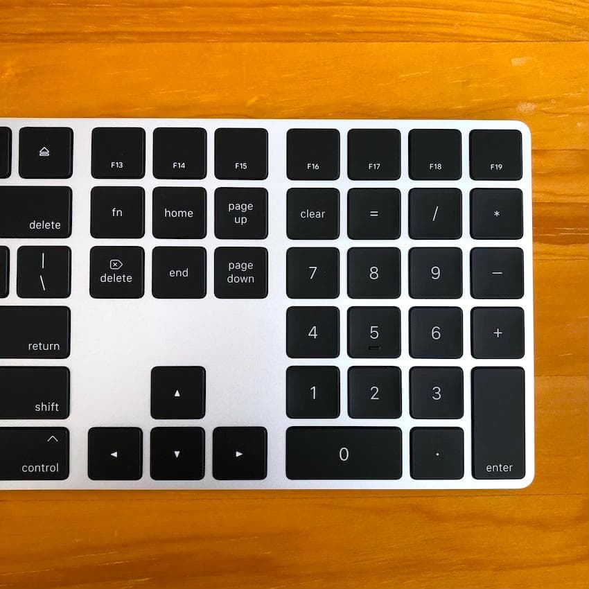 優良品｜Mac Pro モデル｜BLACK｜Magic Keyboard｜純正
