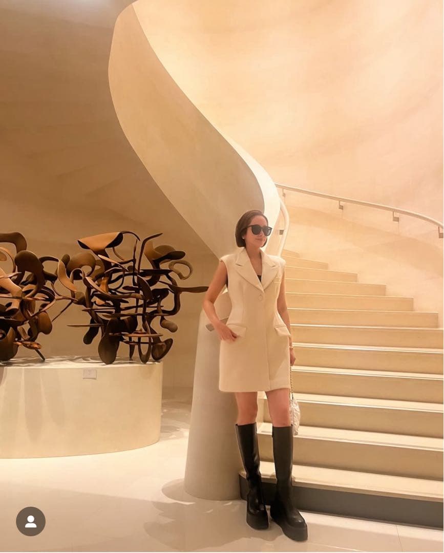 akiki アキキsleeveless jacket dress