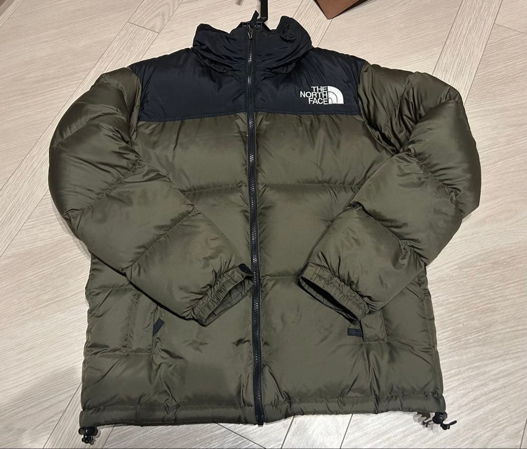 ノースフェイス　ダウンジャケット　ヌプシ　Mサイズ