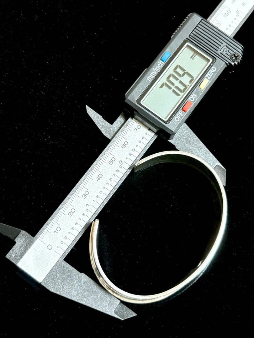 【90s Gucci】Gロゴシルバー925バングル