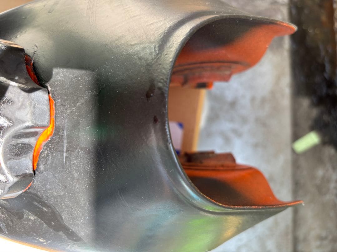 スズキグラストラッカービックボーイ純正タンクNJ47Aオレンジ色ブラック色ラバー