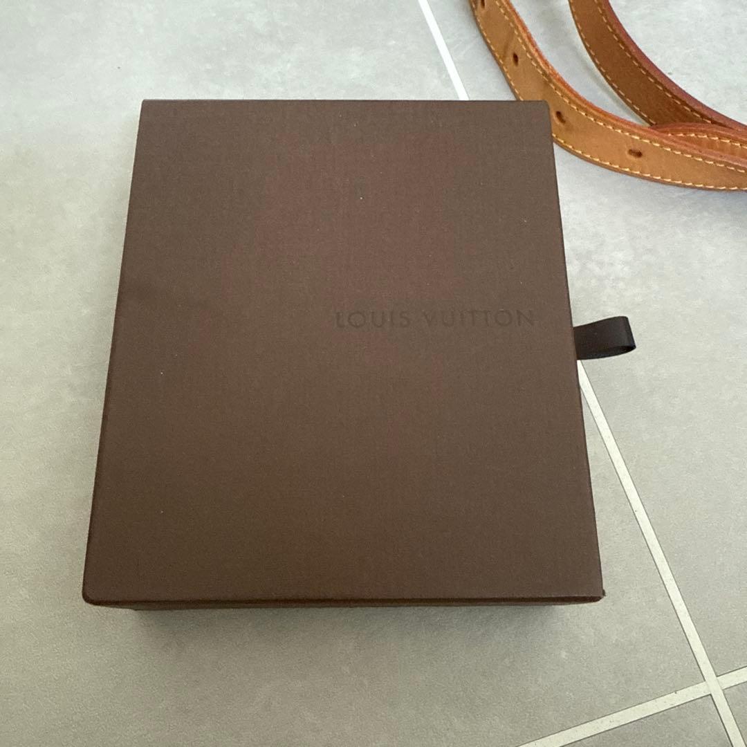 LOUIS VUITTON ヌメ革ショルダーストラップ 120センチ