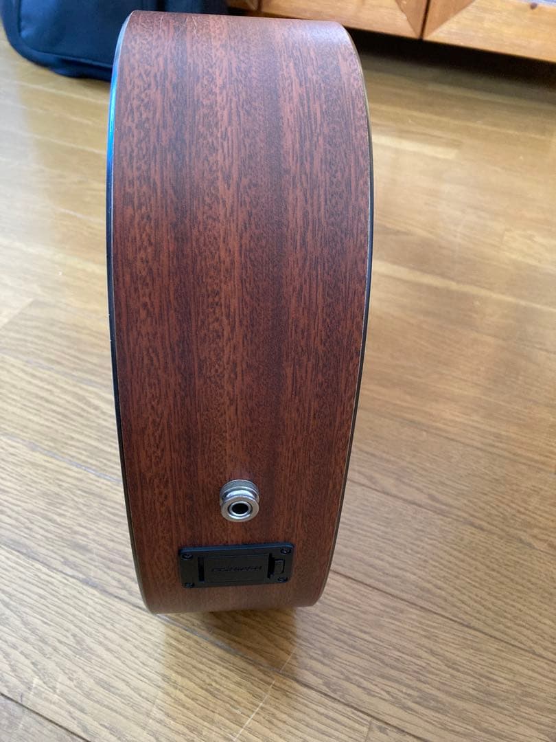 R coa様　Martin LXME ミニギター エレアコ