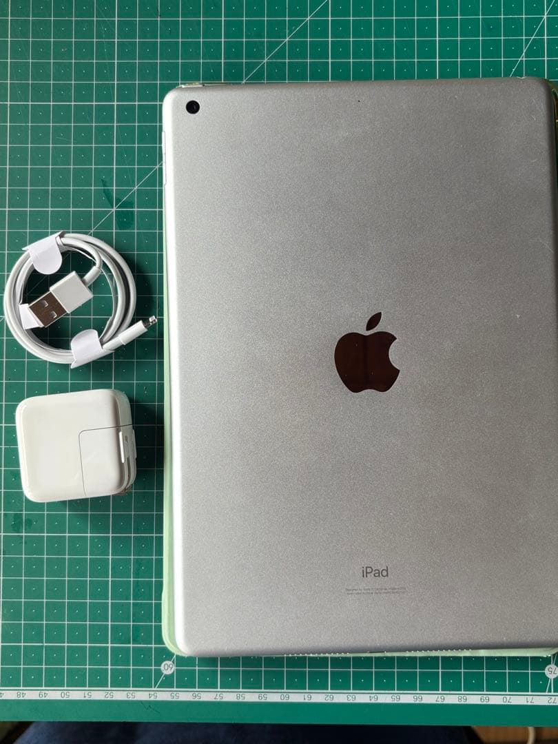 iPad 第8世代 中古品