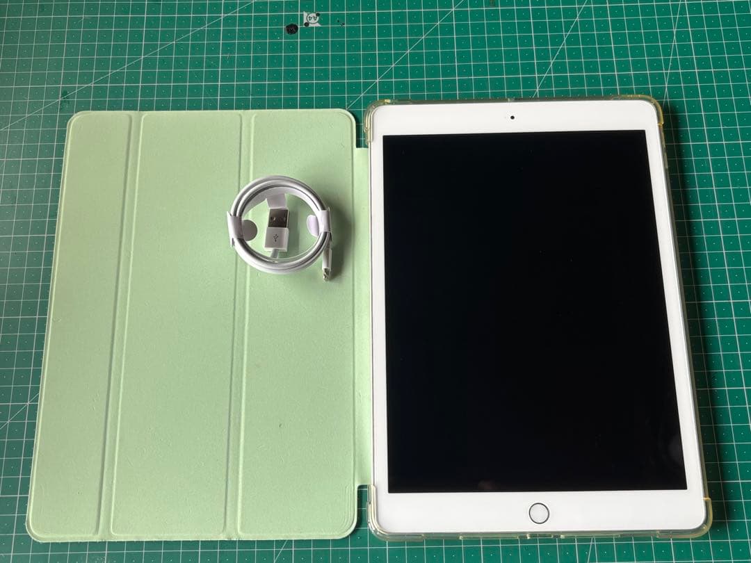 iPad 第8世代 中古品