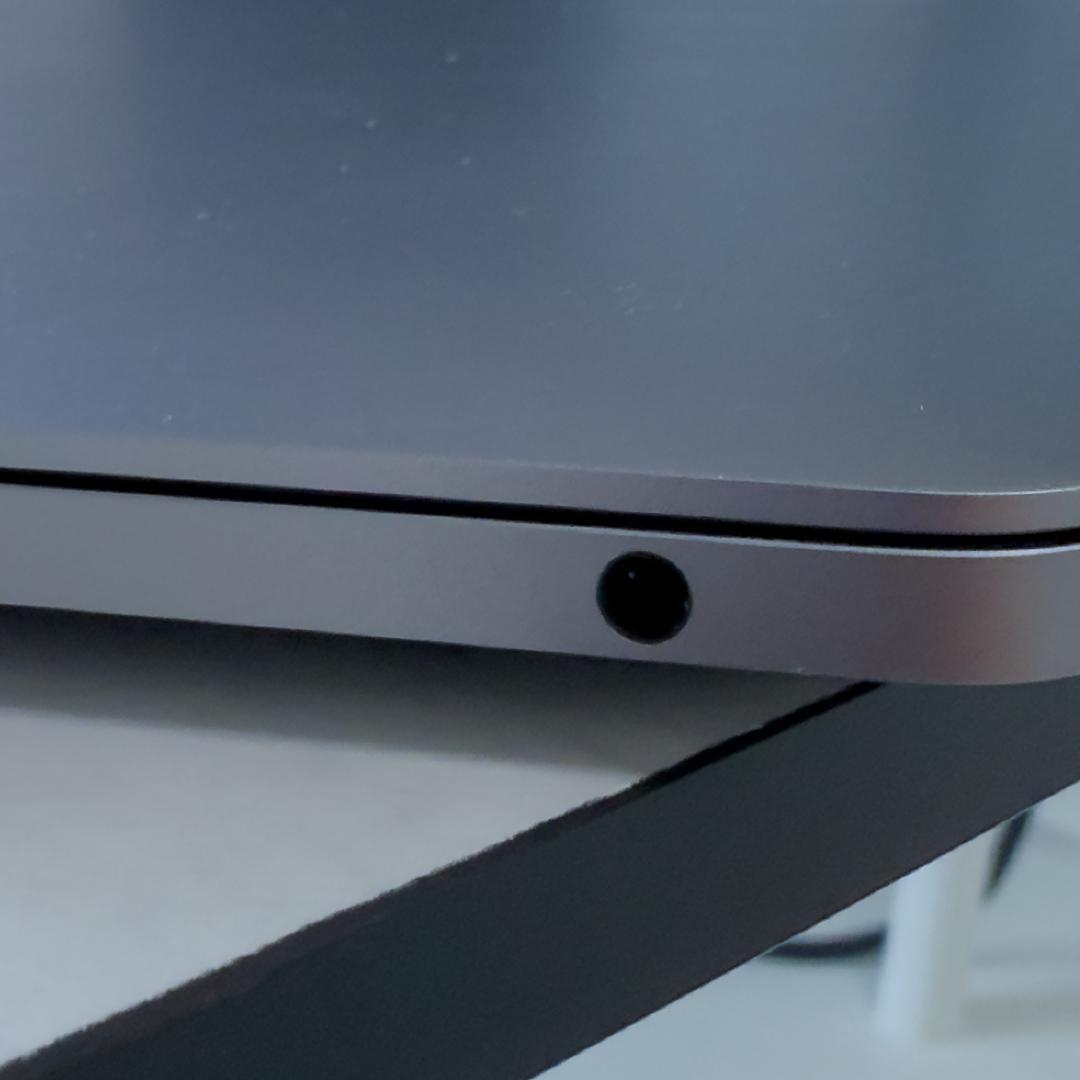 【美品】MacBook Pro 2020 256GB M1チップ 13インチ