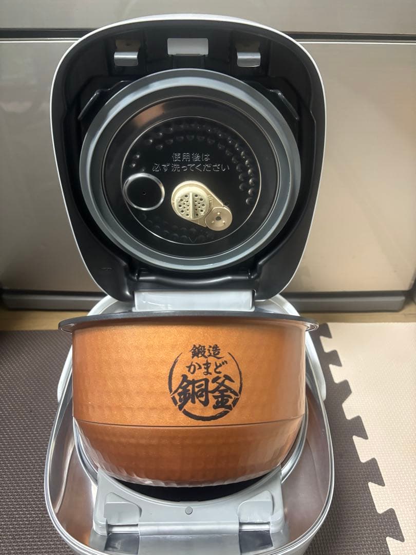 TOSHIBA 圧力IH炊飯器 RC-10VSN-2020年製