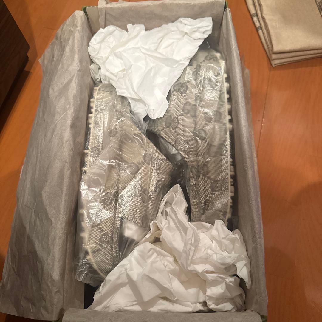 【T-MUNE】GUCCI GGパターン ベージュサンダル　サイズ9