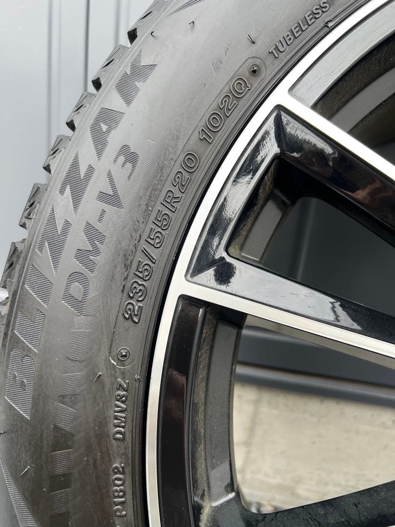 値下げ！ブリヂストンスタッドレス　タイヤホイール4本セット【235/55R20】