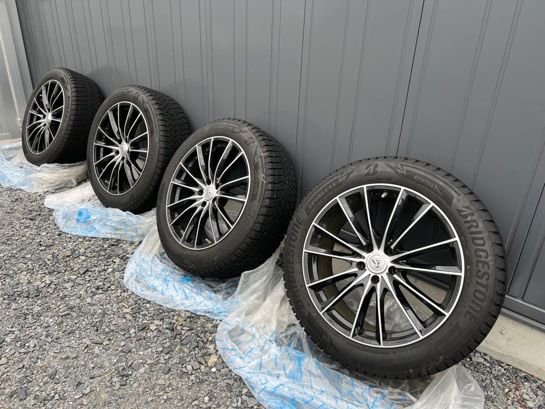 値下げ！ブリヂストンスタッドレス　タイヤホイール4本セット【235/55R20】