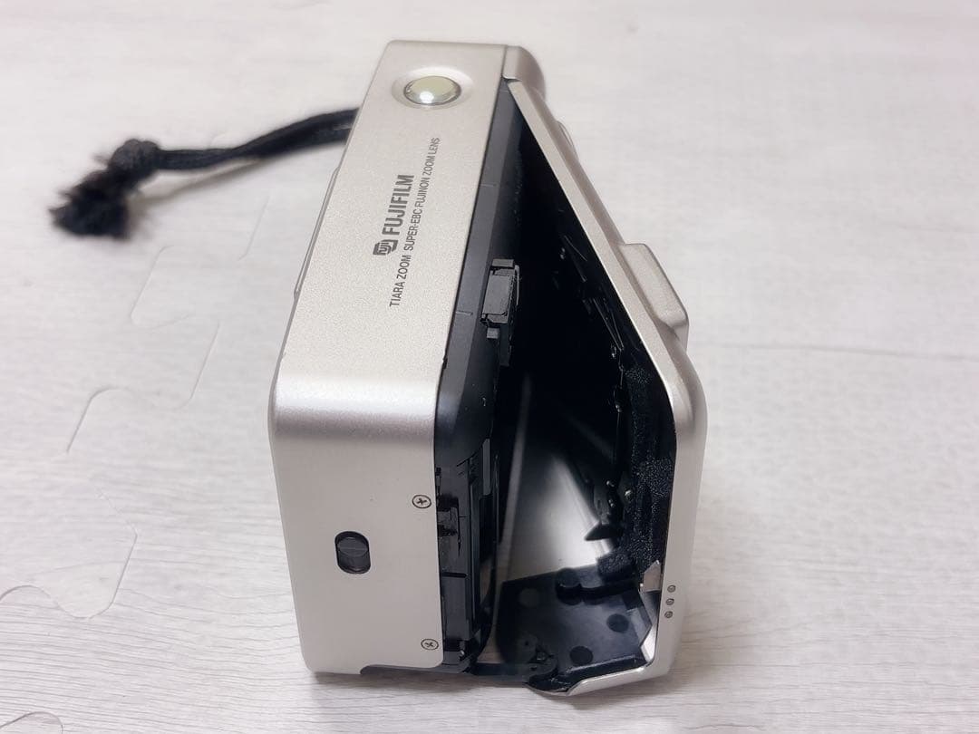 ジャンク品 FUJIFILM TIARA ZOOM