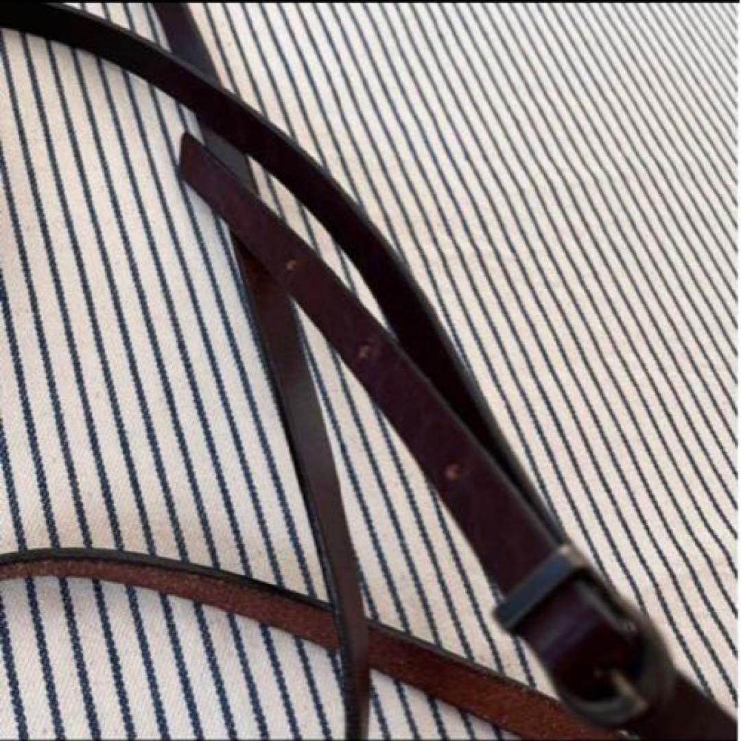 型押しのトランク型　ミニバッグ　ポシェット　本革　斜め掛け