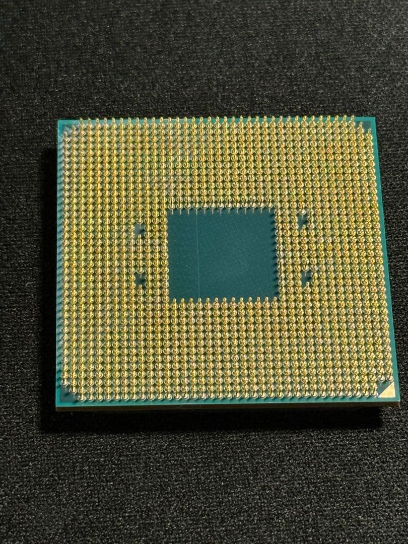 CPU AMD RYZEN7 3700X