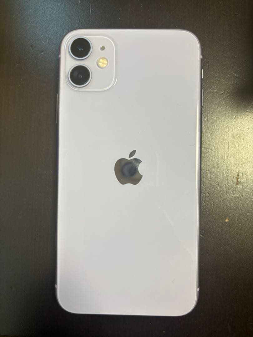 iPhone11 本体　箱付・充電器付
