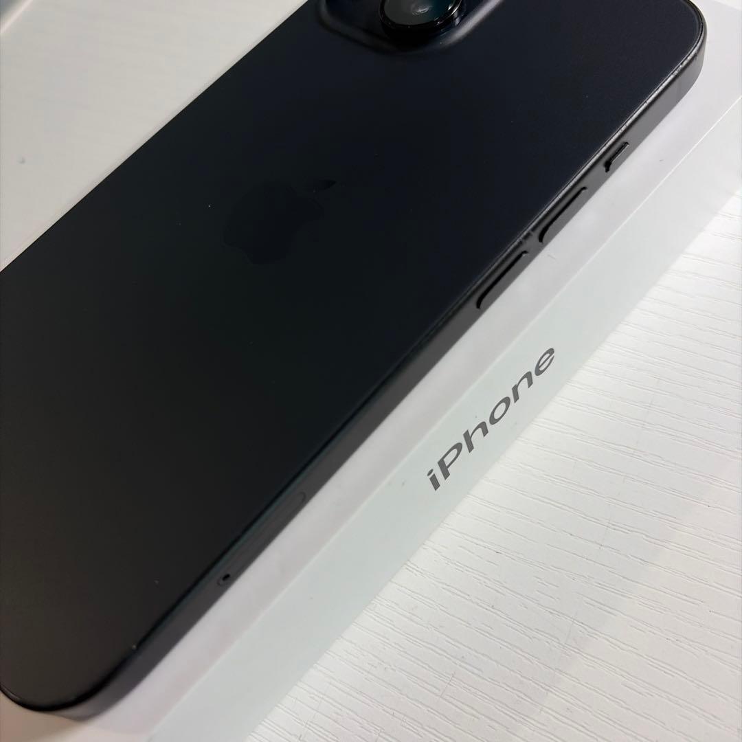 iPhone 15 128GB ブラック SIMフリー 極美品