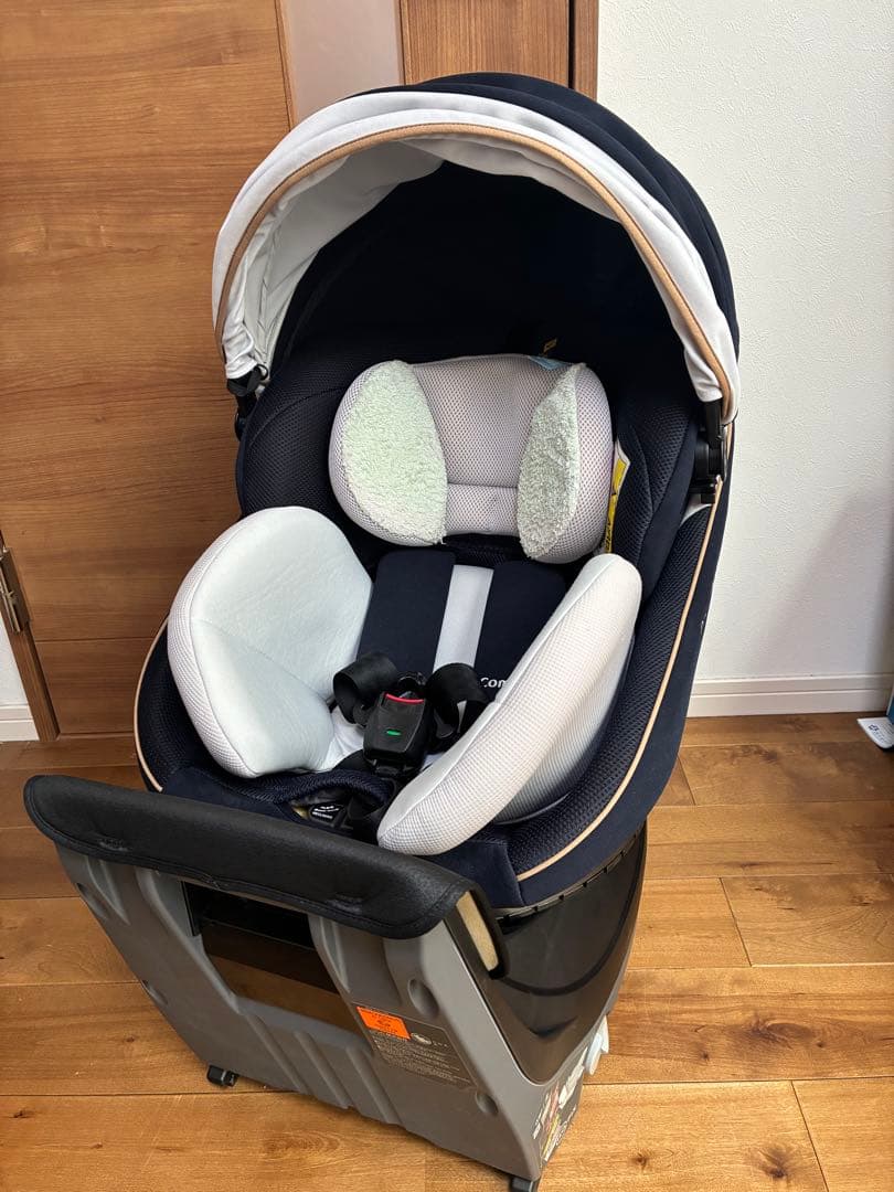 【美品】コンビ　チャイルドシート　クルムーブスマートisofix JL-590