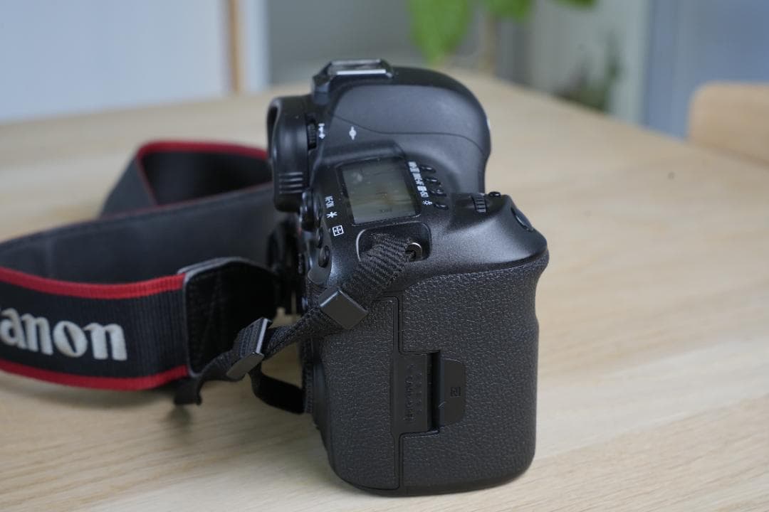 デジタルカメラ EOS 5Dmk4