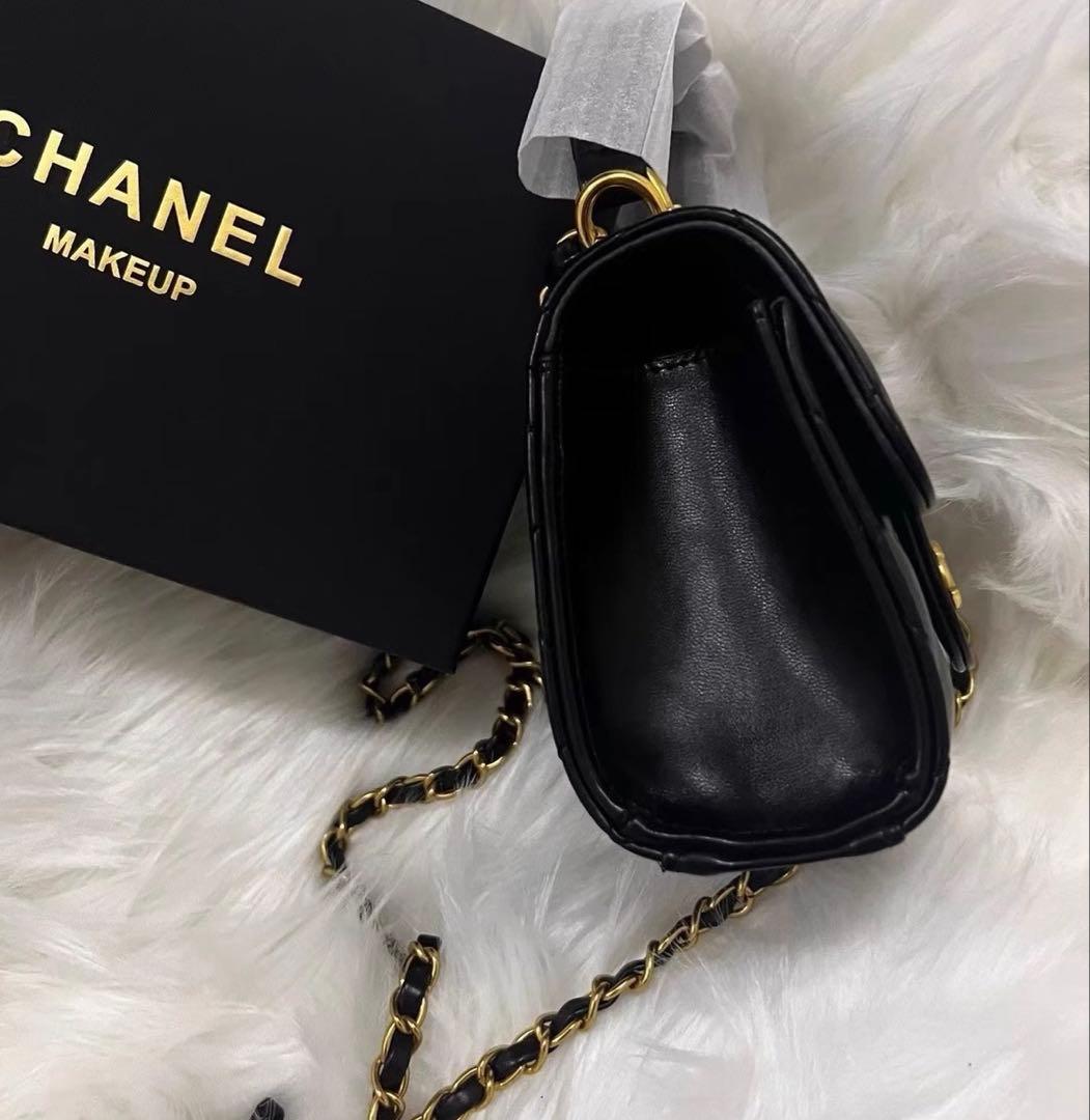 CHANEL VIP非売品　ノベルティバック　ブラックレザー ミニバッグ　ミラー