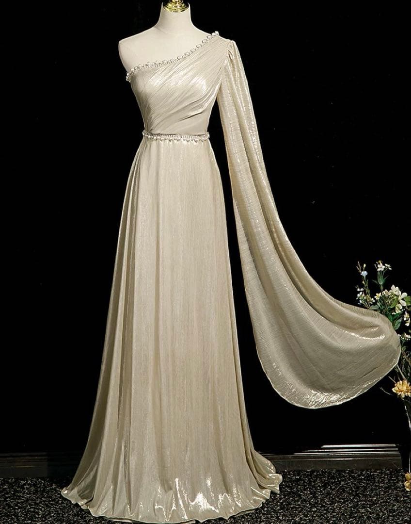 光沢感ある生地にパールが美しい ワンショル イブニングドレス