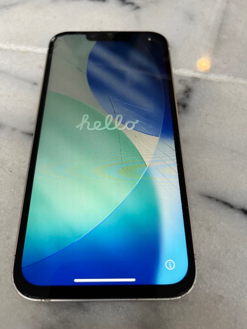 iPhone13 本体 画面割れ有