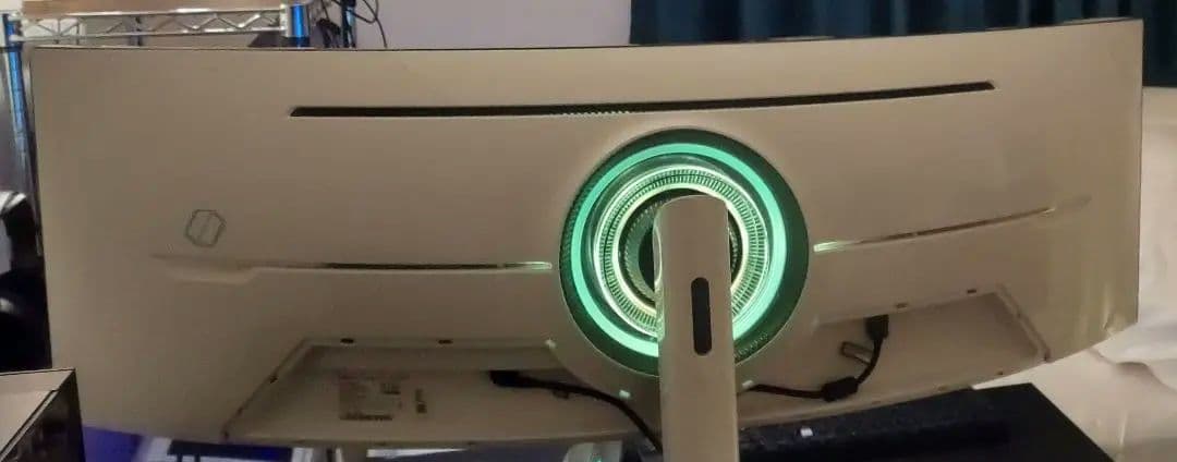 SAMSUNG Odyssey G9 49インチ　ウルトラワイド　モニター