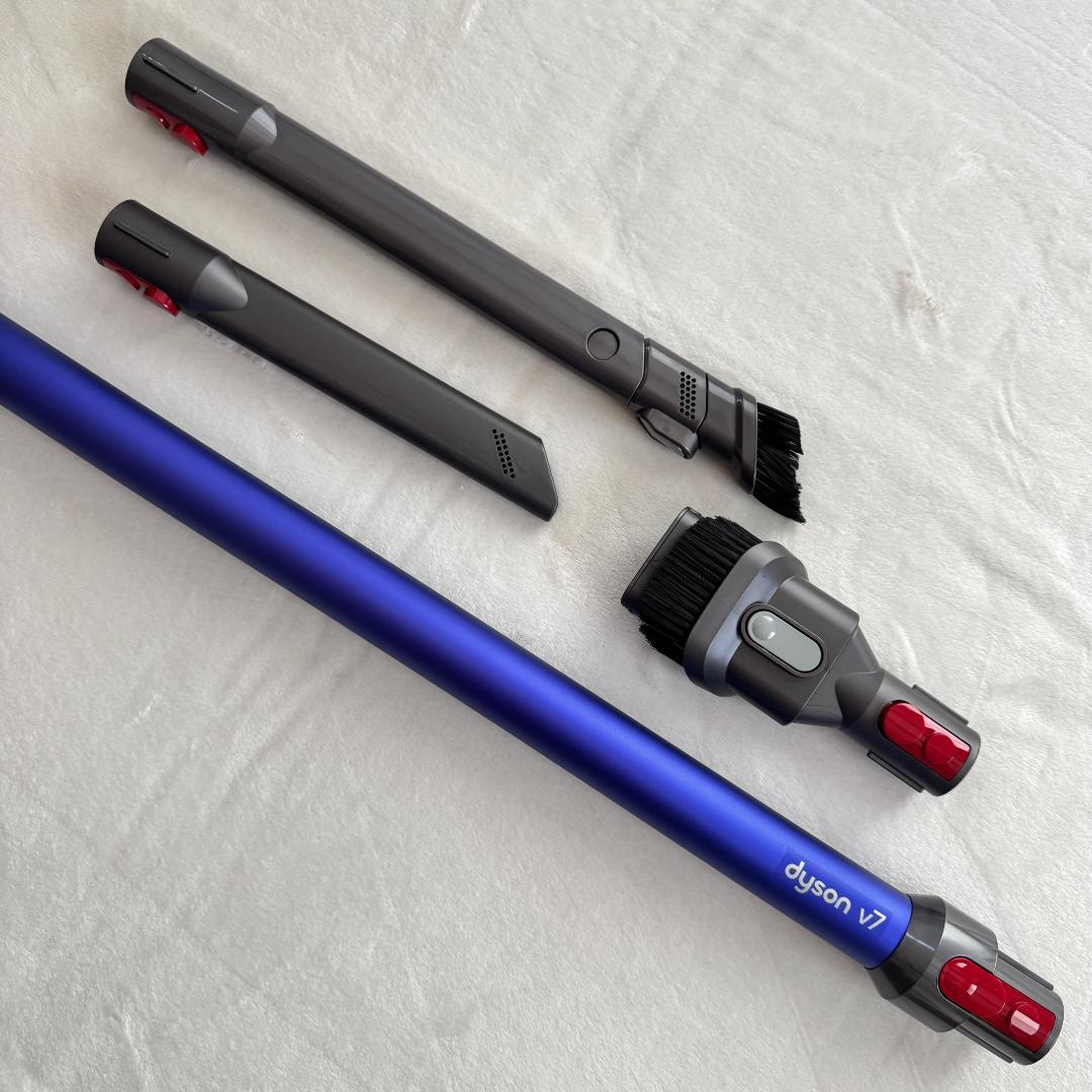 ✨美品✨ ダイソン DYSON V7 SV11 コードレスクリーナー