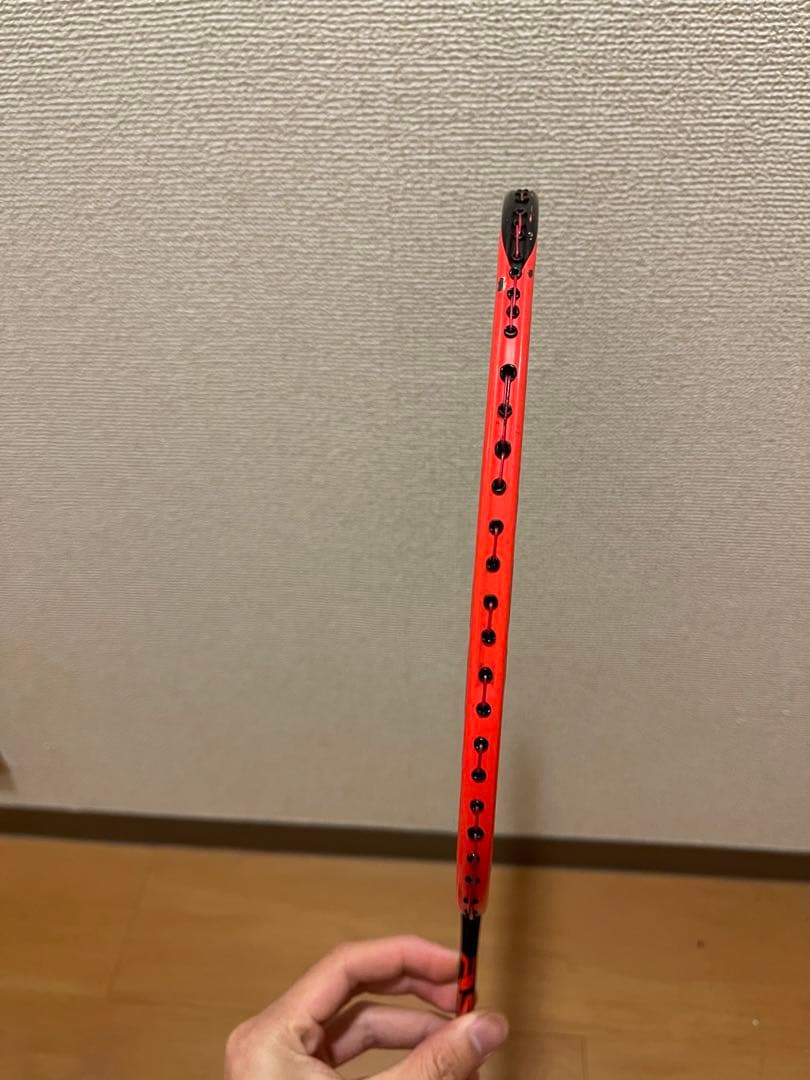 バドミントンラケット Astrox 77 レッド　3u