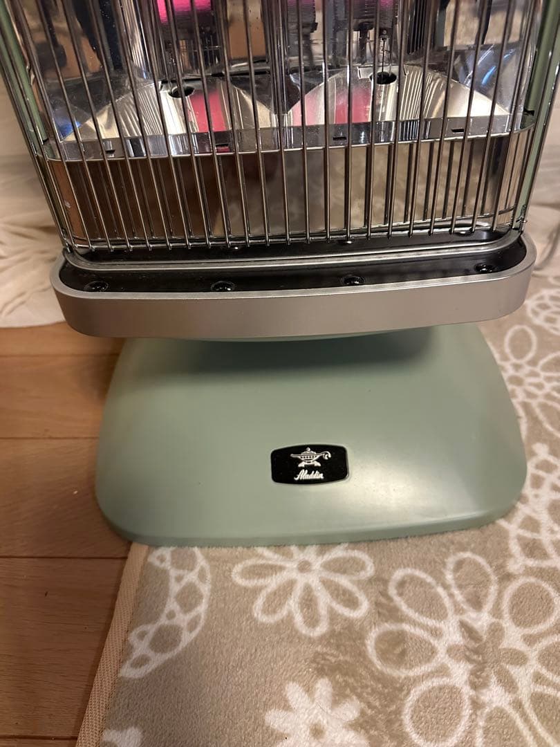 AladdinアラジンCAH-2G10B遠赤グラファイトヒーター2019年製