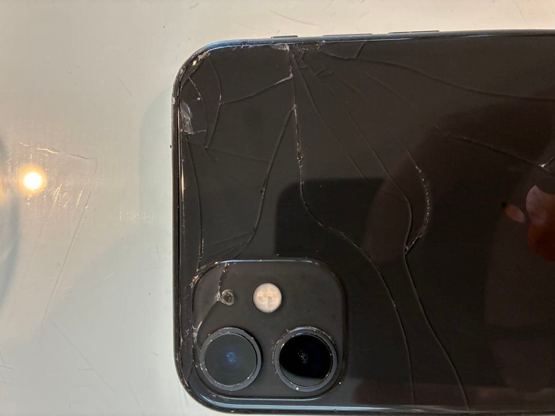 Apple iPhone 11 64GB ブラック 画面不良