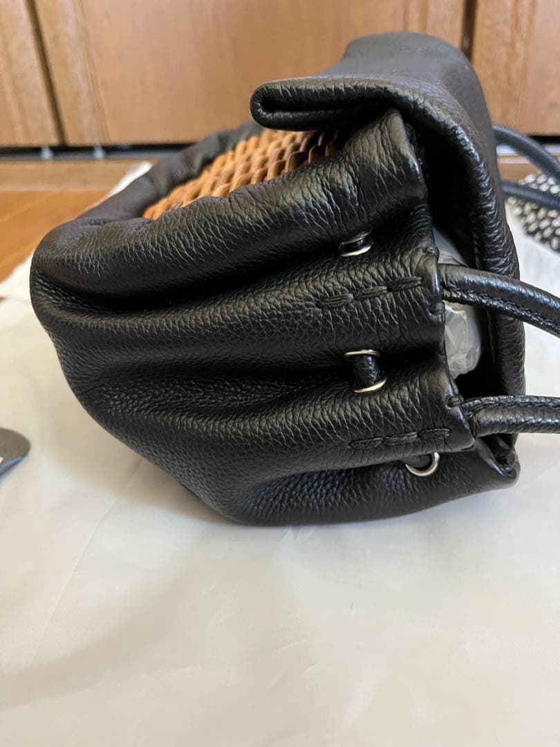 エバゴス フニュシュリンク アコーディオンバッグ