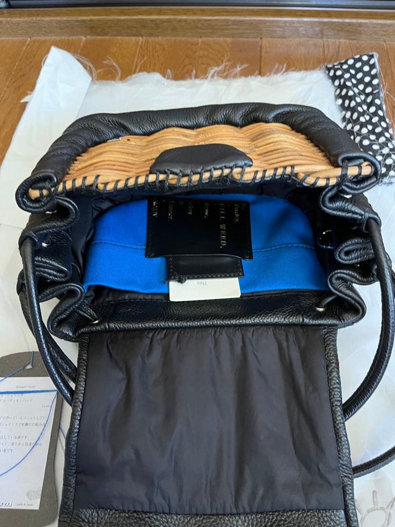 エバゴス フニュシュリンク アコーディオンバッグ