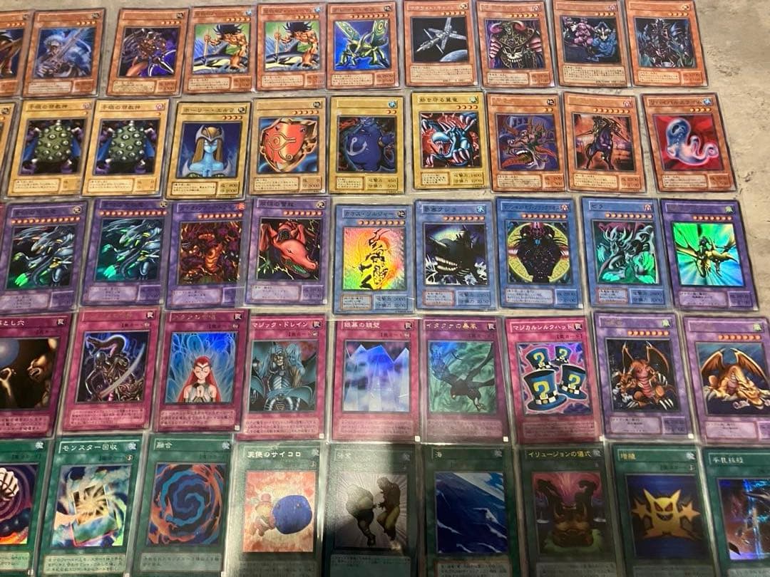 遊戯王カード　まとめ売り　引退品　初期カードから未開封ボックスまで　ノーマル含め