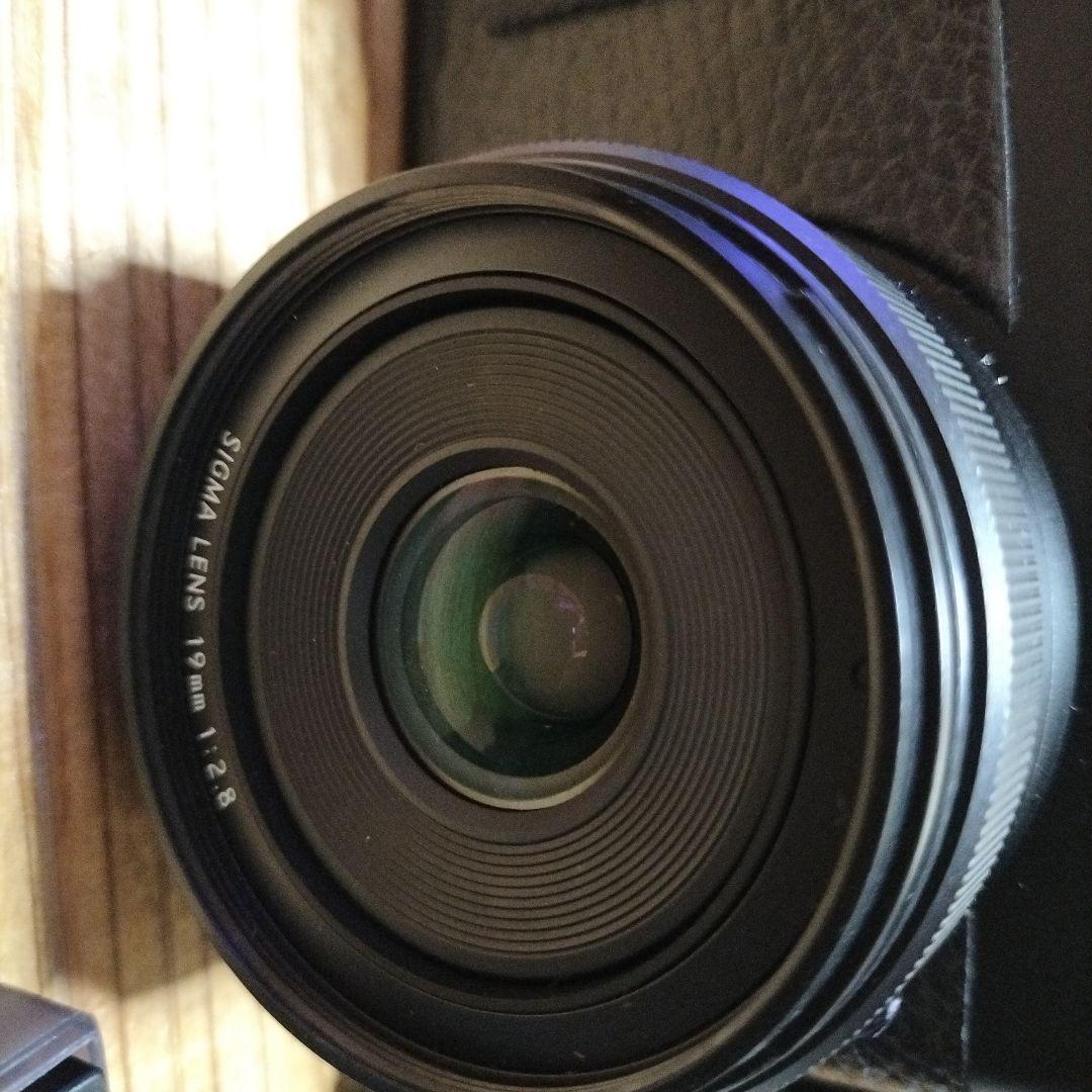 SIGMA コンパクトデジタルカメラ 19mm F2.8