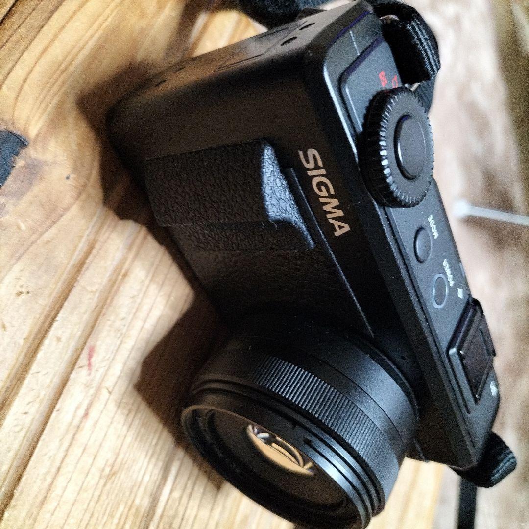 SIGMA コンパクトデジタルカメラ 19mm F2.8