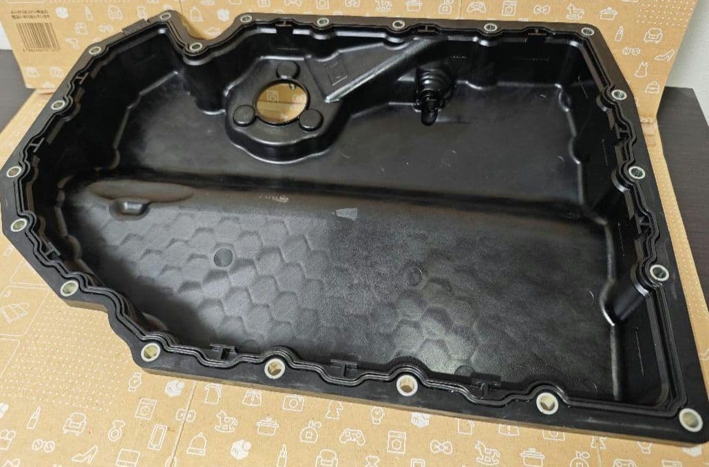 中古 VW フォルクスワーゲン オイルパン ゴルフ7 7.5 06K103598