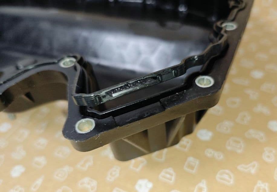 中古 VW フォルクスワーゲン オイルパン ゴルフ7 7.5 06K103598