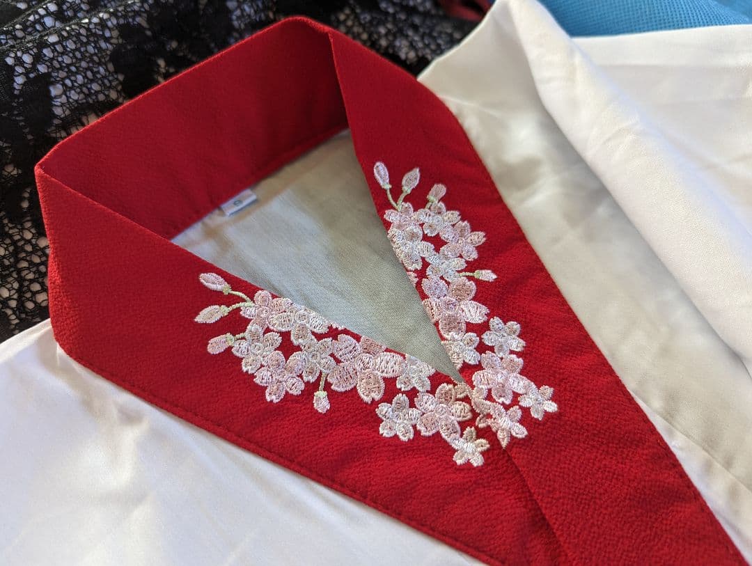 袴セット 卒業式に！150cm 別売りの刺繍半襟付き肌襦袢と水引髪飾り付き