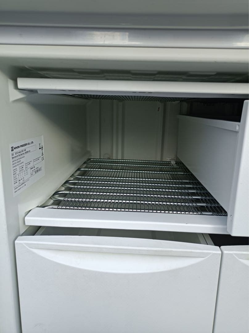 八6744【配送設置料金込み】DAIREI 冷凍庫 472L SD-521