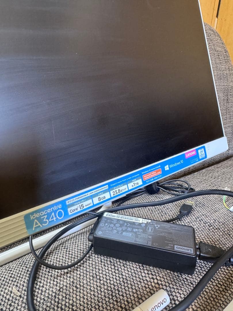 スリムデザイン デスクトップPC lenovo A340