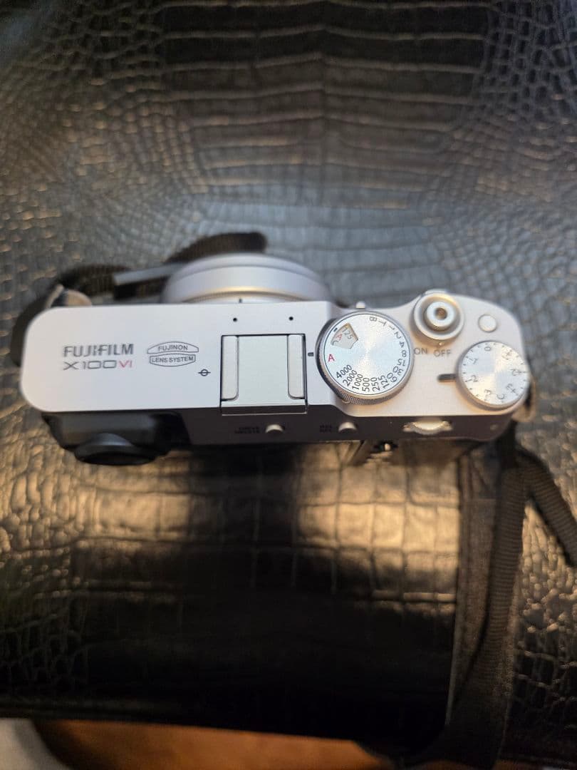 Fujifilm X100VI コンパクトデジタルカメラ