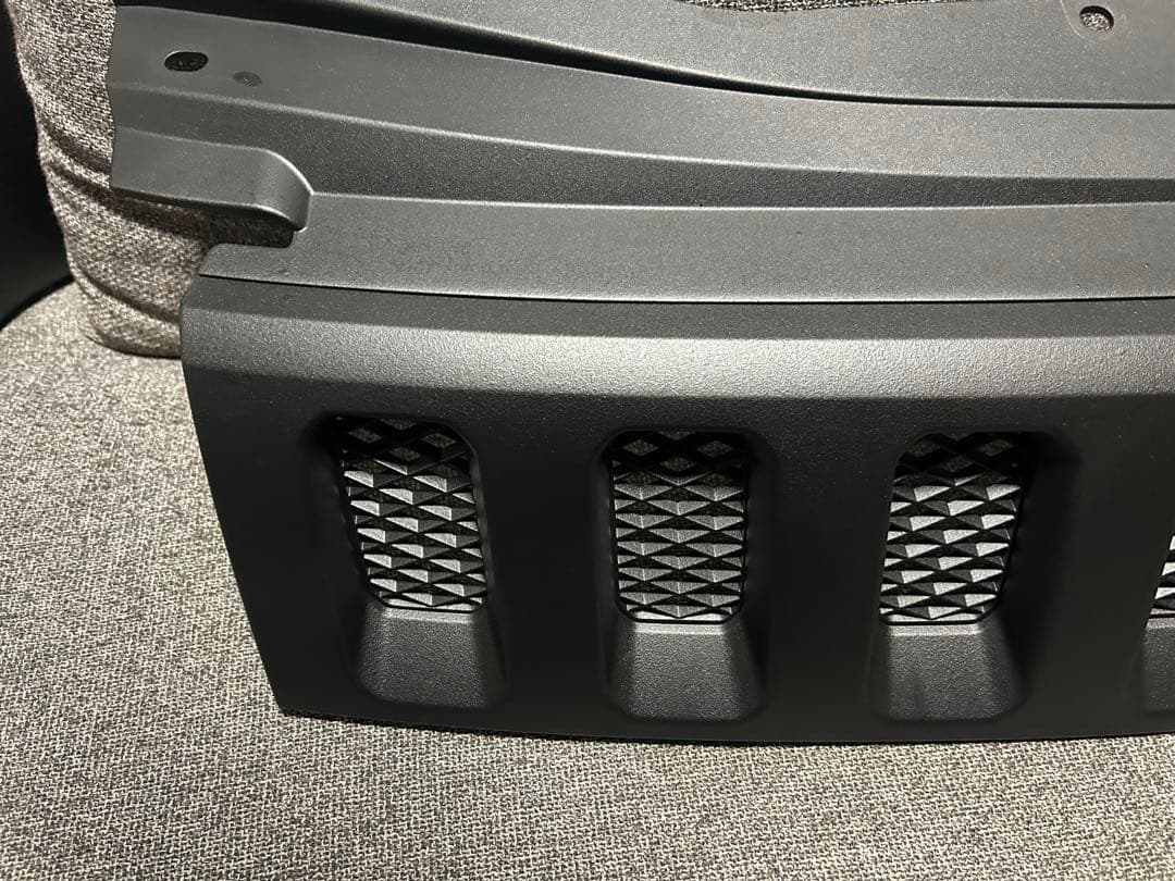 ②デリカＤ５‼️フロントグリル　送料込み‼️ラバーチッピング塗装