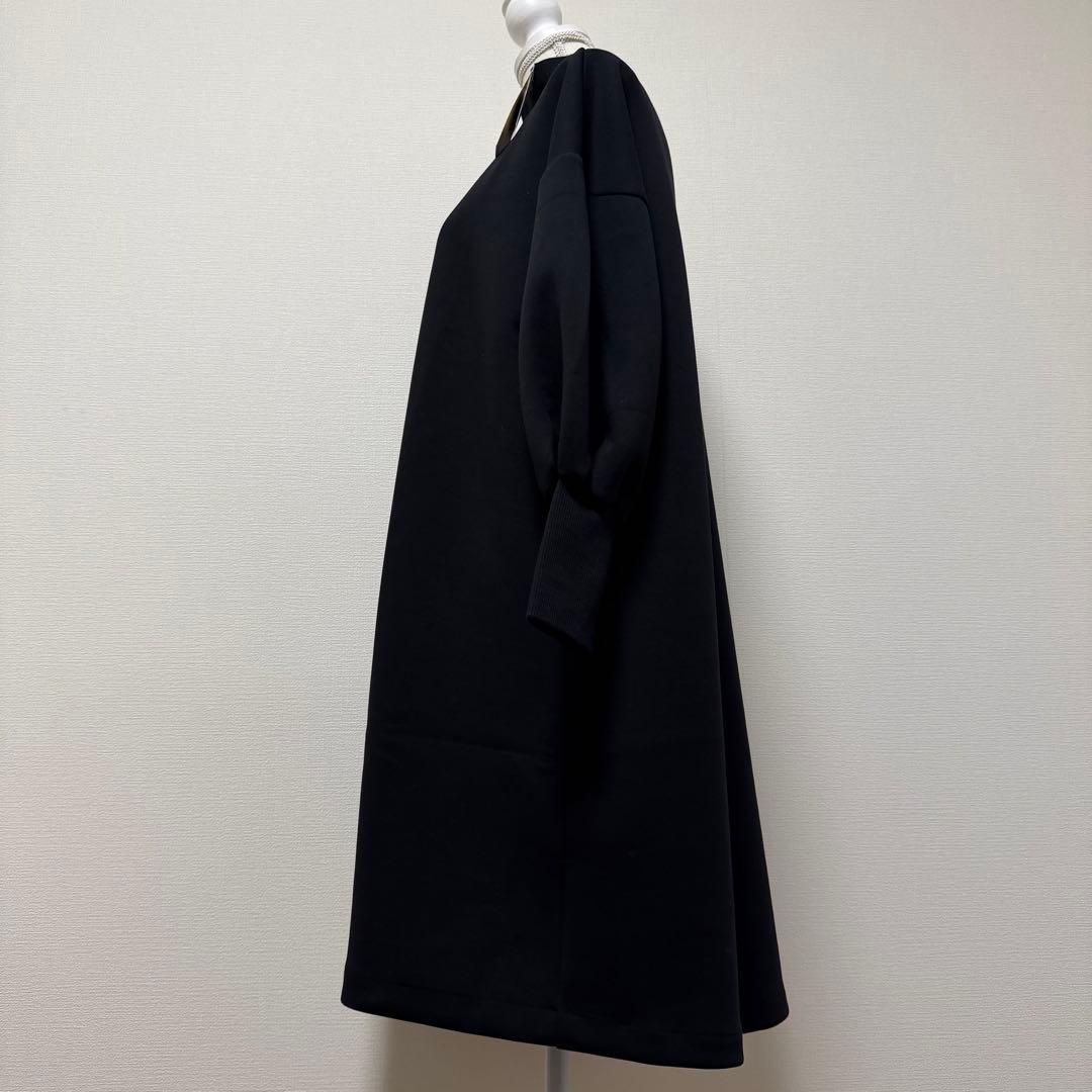 ビアズリー　ハイネック袖パフダンボールワンピース　24AW　タグ付き　日本製　黒